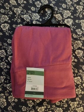 Terra & Sky Meadow Mauve High-Rise Leggings- 3X (24w-26w)